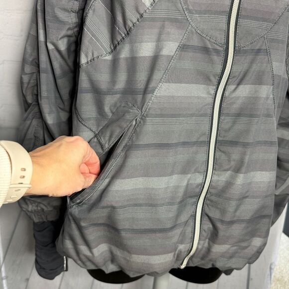Lululemon jacket - Picture 5 of 15